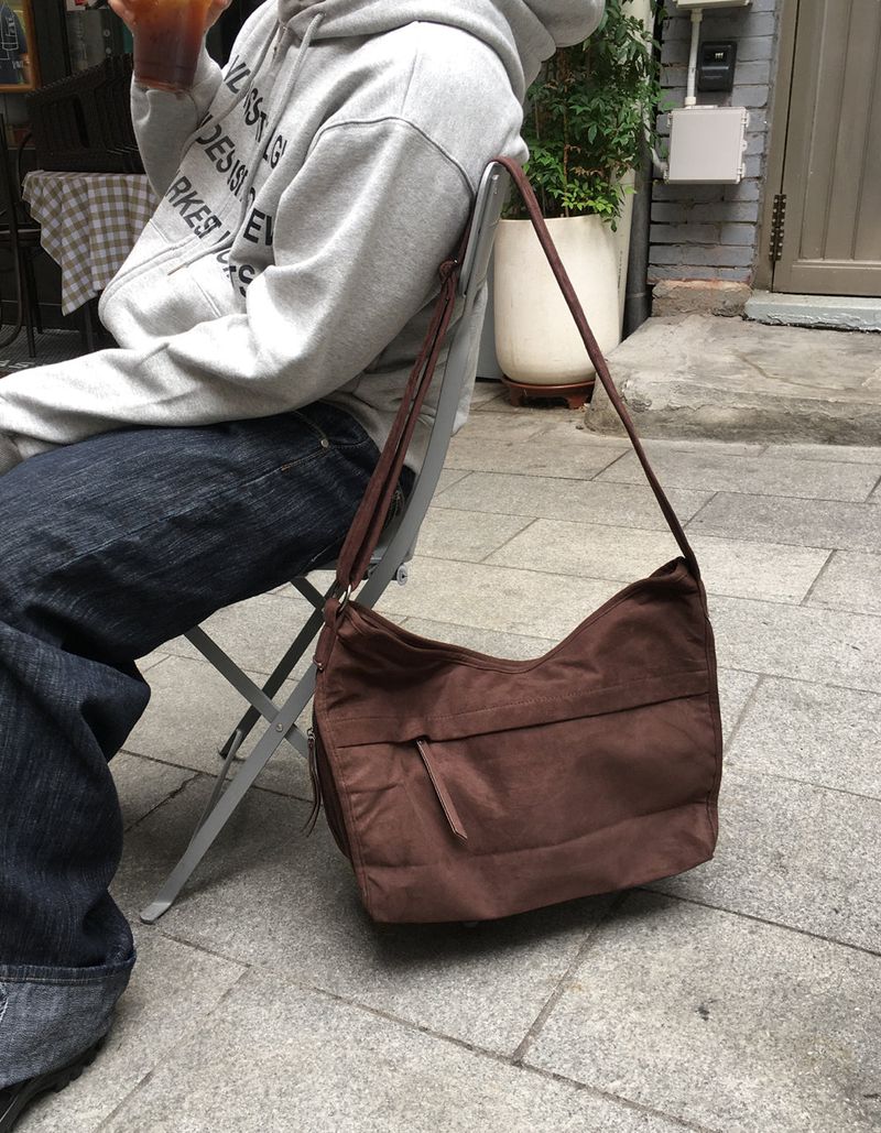 HOLY IN CODE(ホーリーインコード)の「No.1428 スエードクロスバッグ(バッグ)」