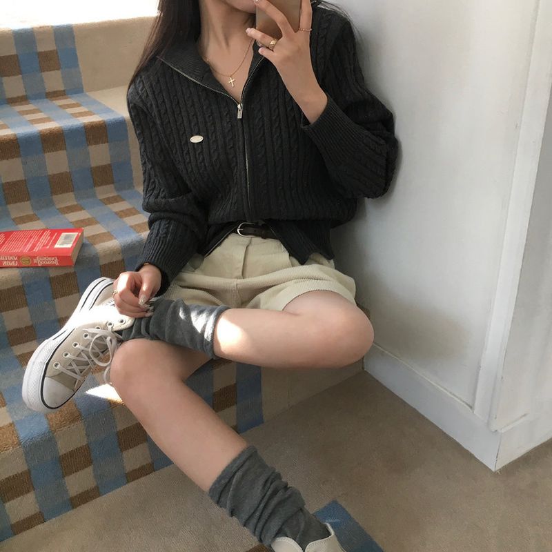 [BELLIDE MADE] Cable knit zip-up with pendant