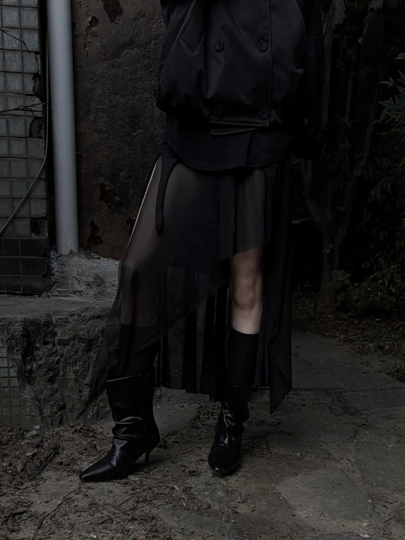 drop sleeveless see-through skirt