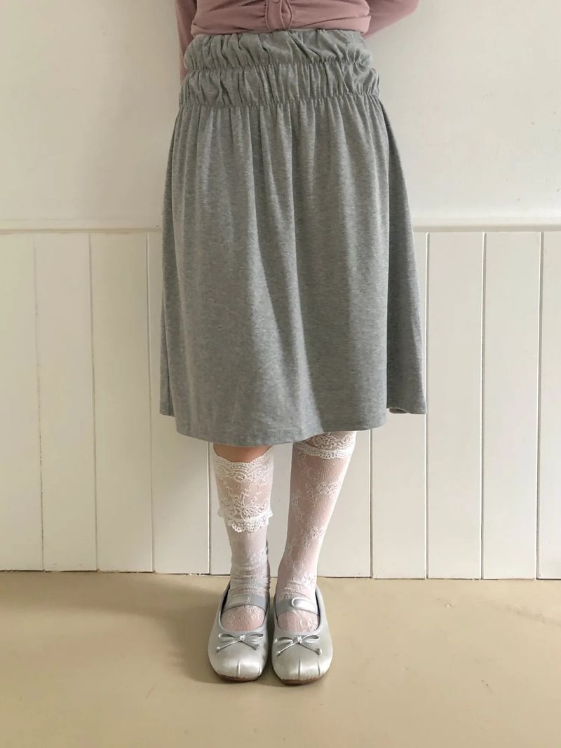 WONDER WONDER（ワンダーワンダー）の「Muen Shirred Midi Skirt（Skirts）」