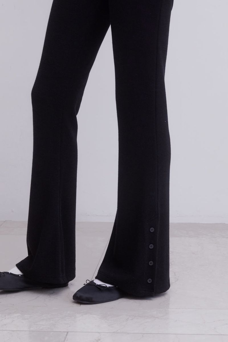 Classic slit Bootcut Pant (BLACK)