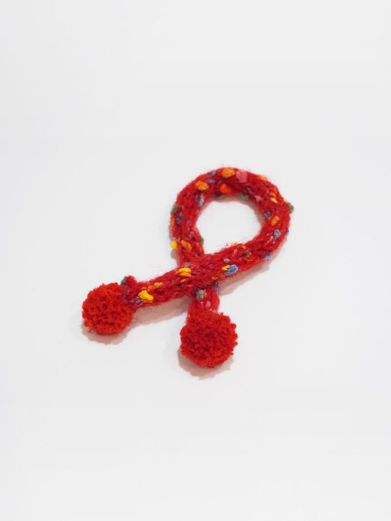 Keyring Acc 'Red Candy Muffler'