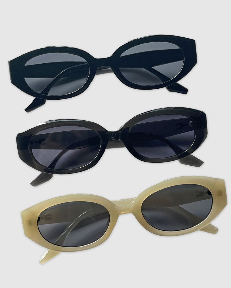 WONDER WONDER(ワンダーワンダー)の「Prado Vacances oval sunglasses(Fashion Accessories)」