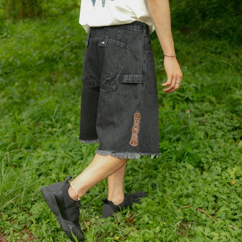 Goblin denim BERMUDA shorts / Black