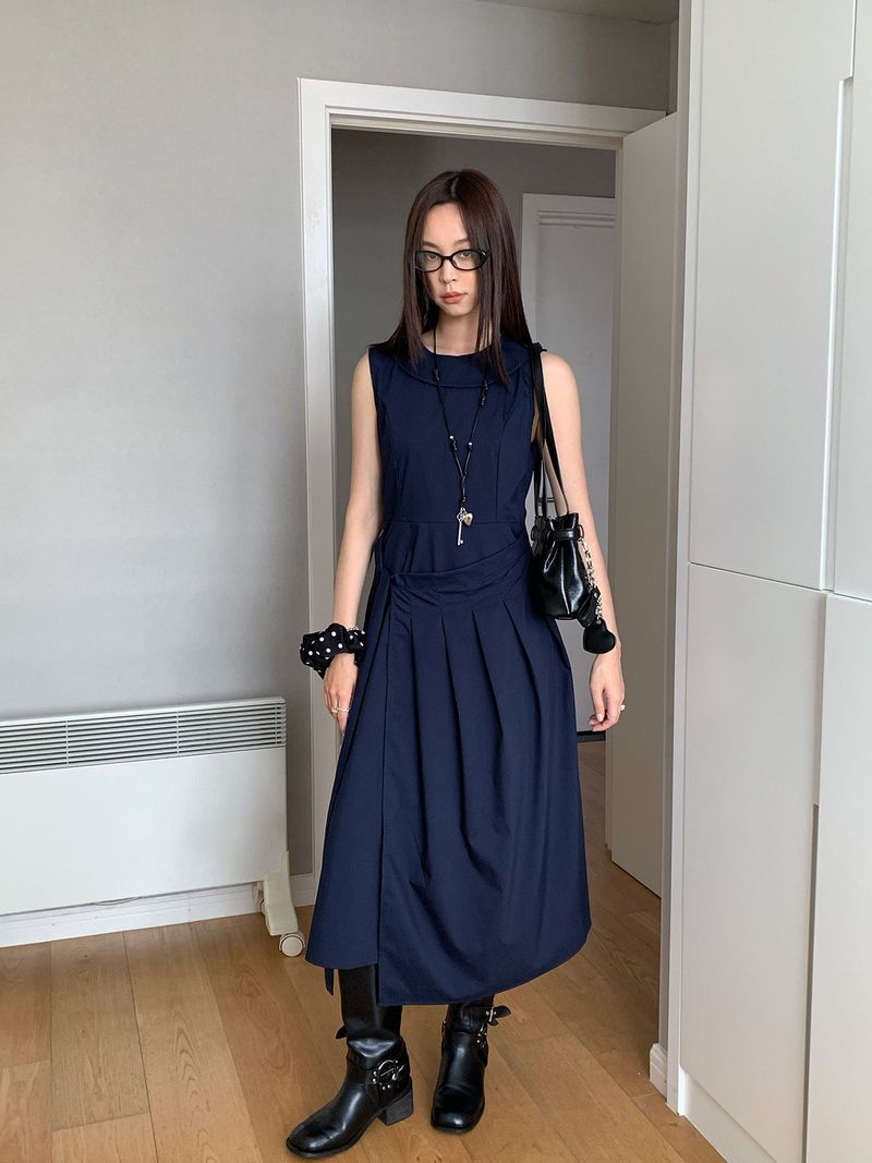 dereborujo（ドレボルゾー）の「Navy Pleats Wrap Long Sleeveless Dress（Dresses）」