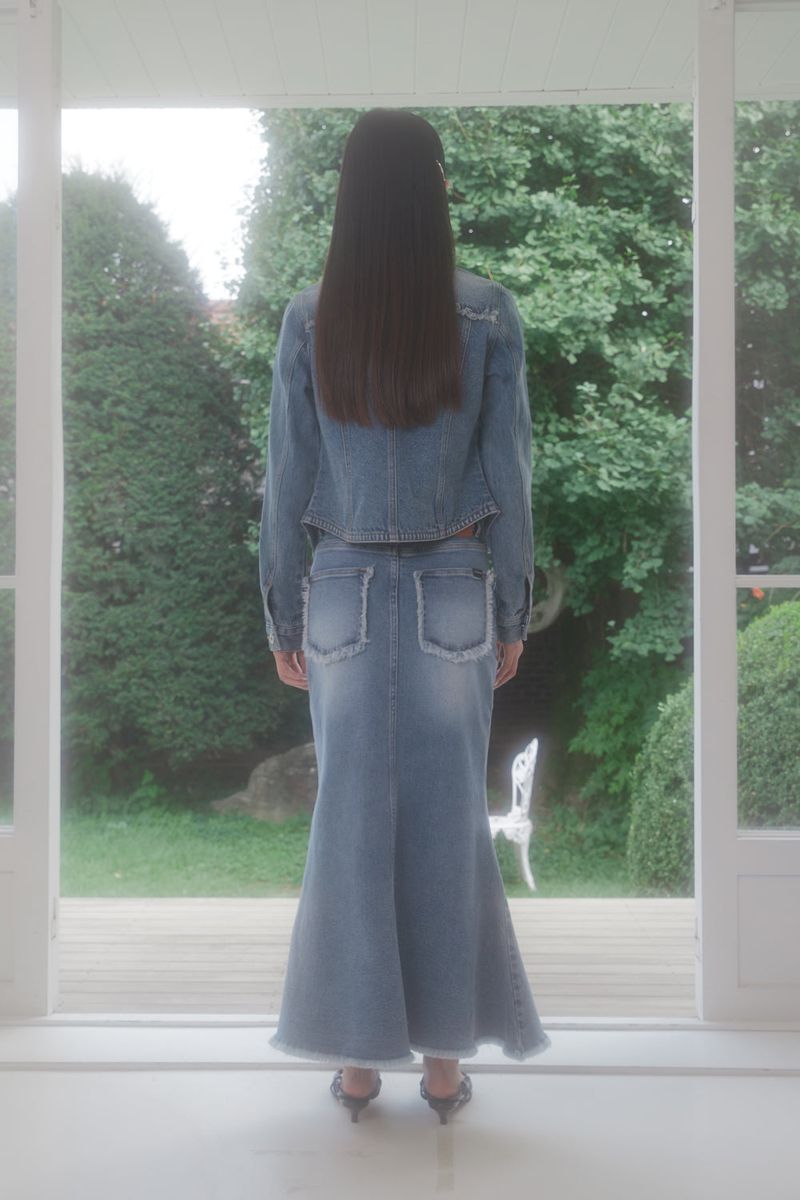 DENIM CURVED FRINGE JACKET (BLUE)