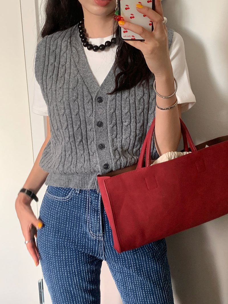 Dinker Twisted V-Knit Vest