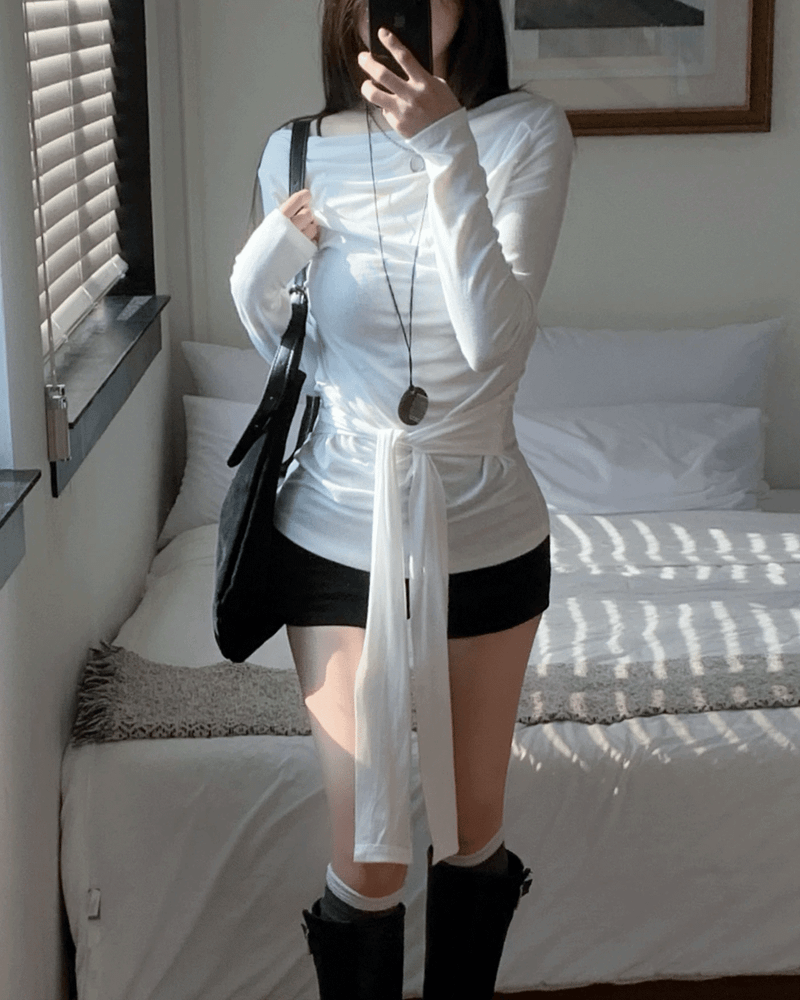 GUSTA（グスタ）の「Loving Front Wrap Tie Boat Neck Long Sleeve Tee （Tops）」