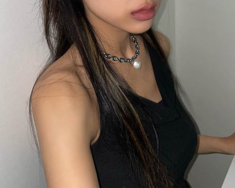 white pearl chain necklace