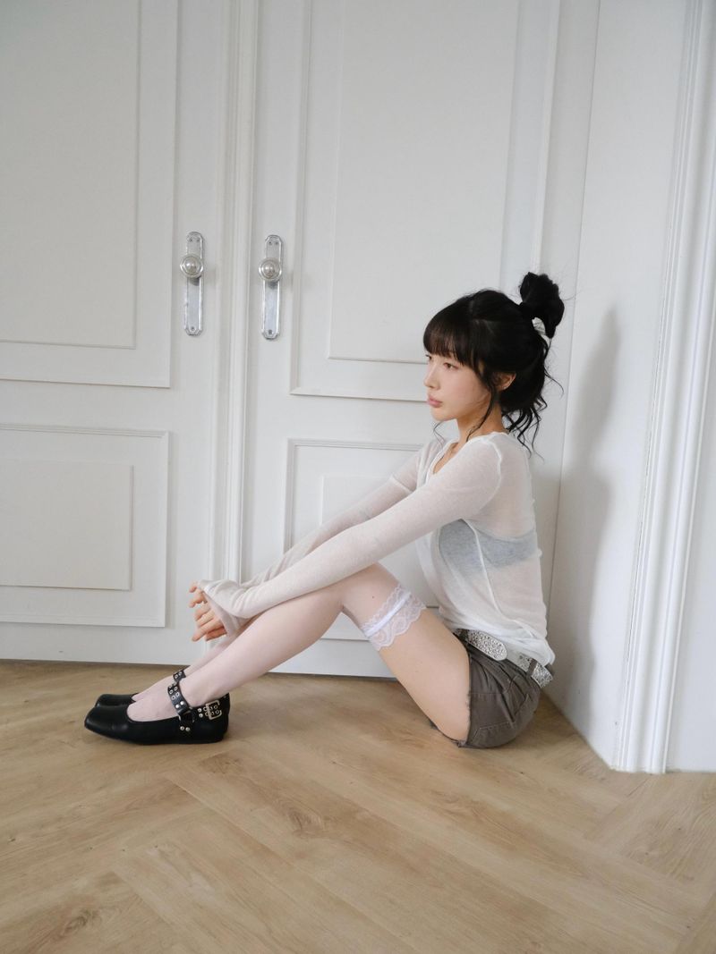 lace banding knee socks