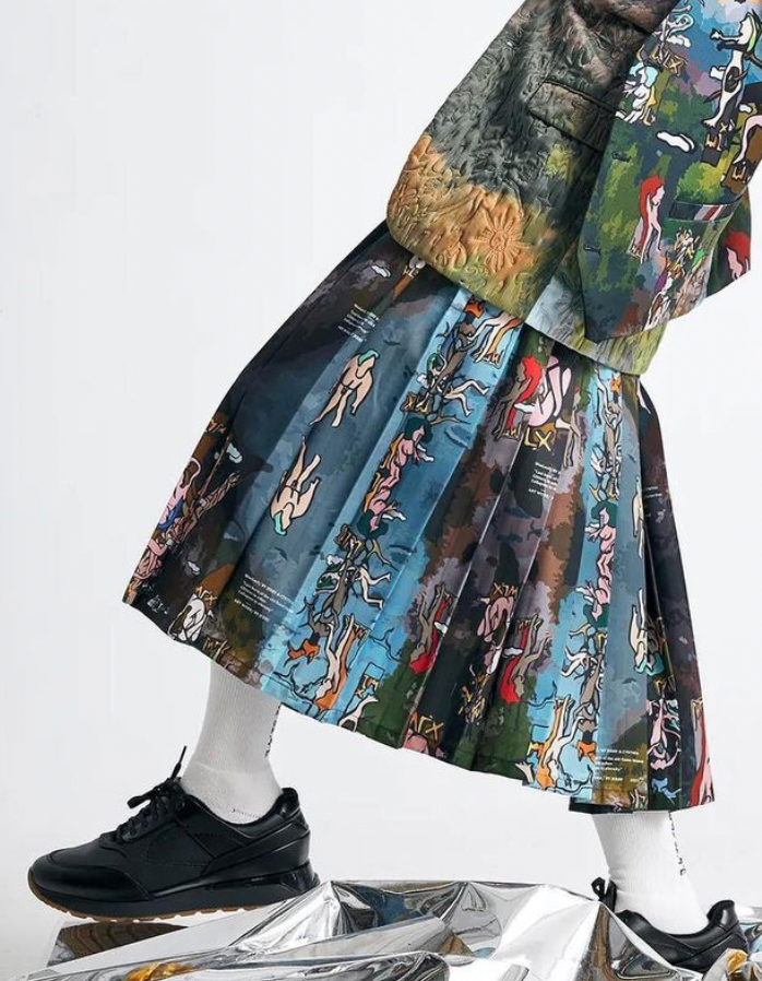 World' Print Pleated Skirt