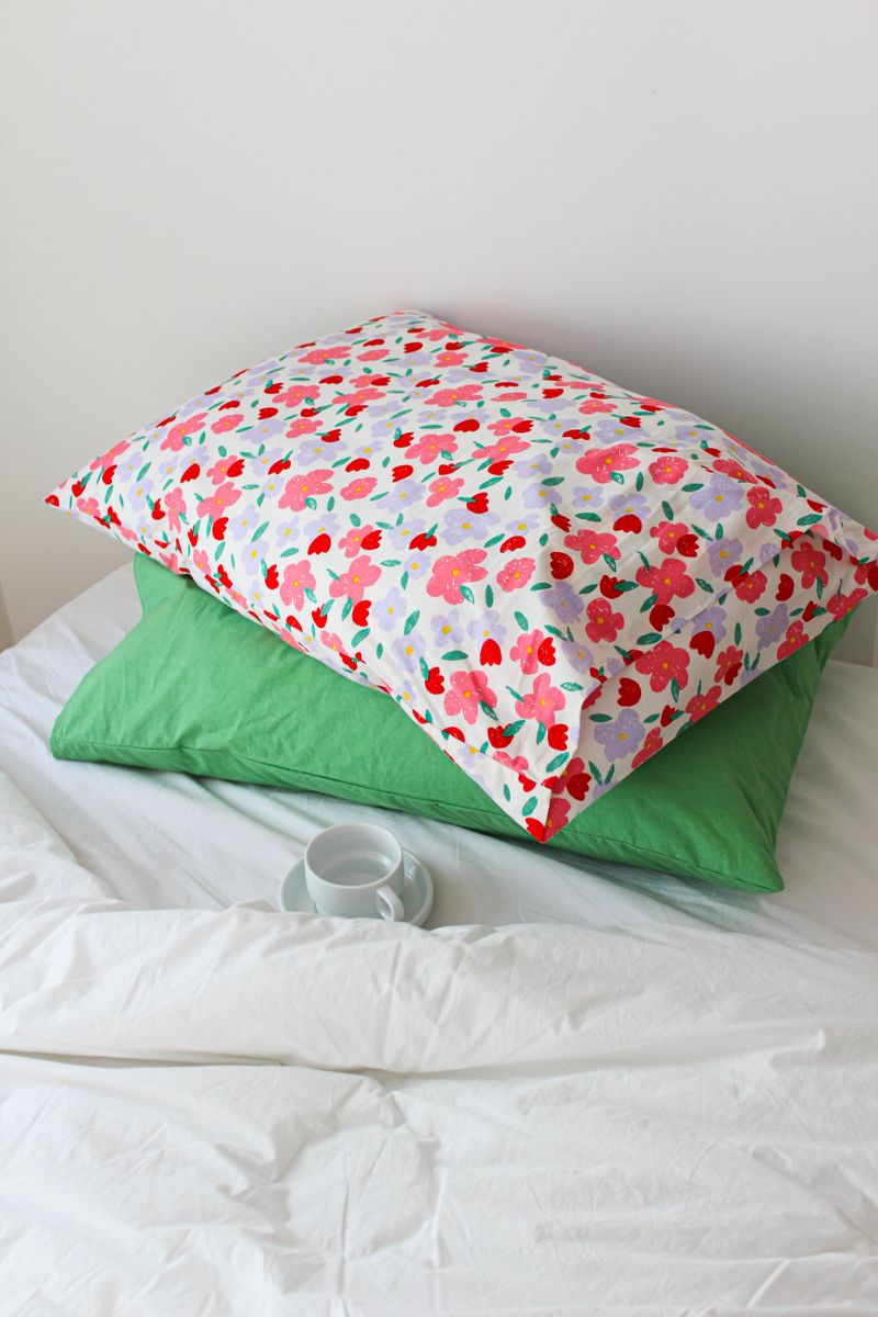 Bombom Flower Pillow cover