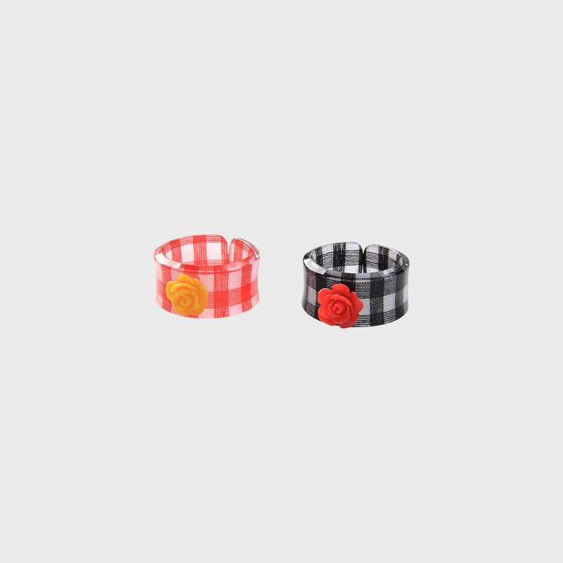 Eireve（エイレブ）の「PETITE GINGHAM CHECK & ROSE RING SET (RED&BLACK)（Accessories）」