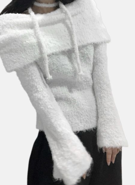 Soft scarf off-shoulder