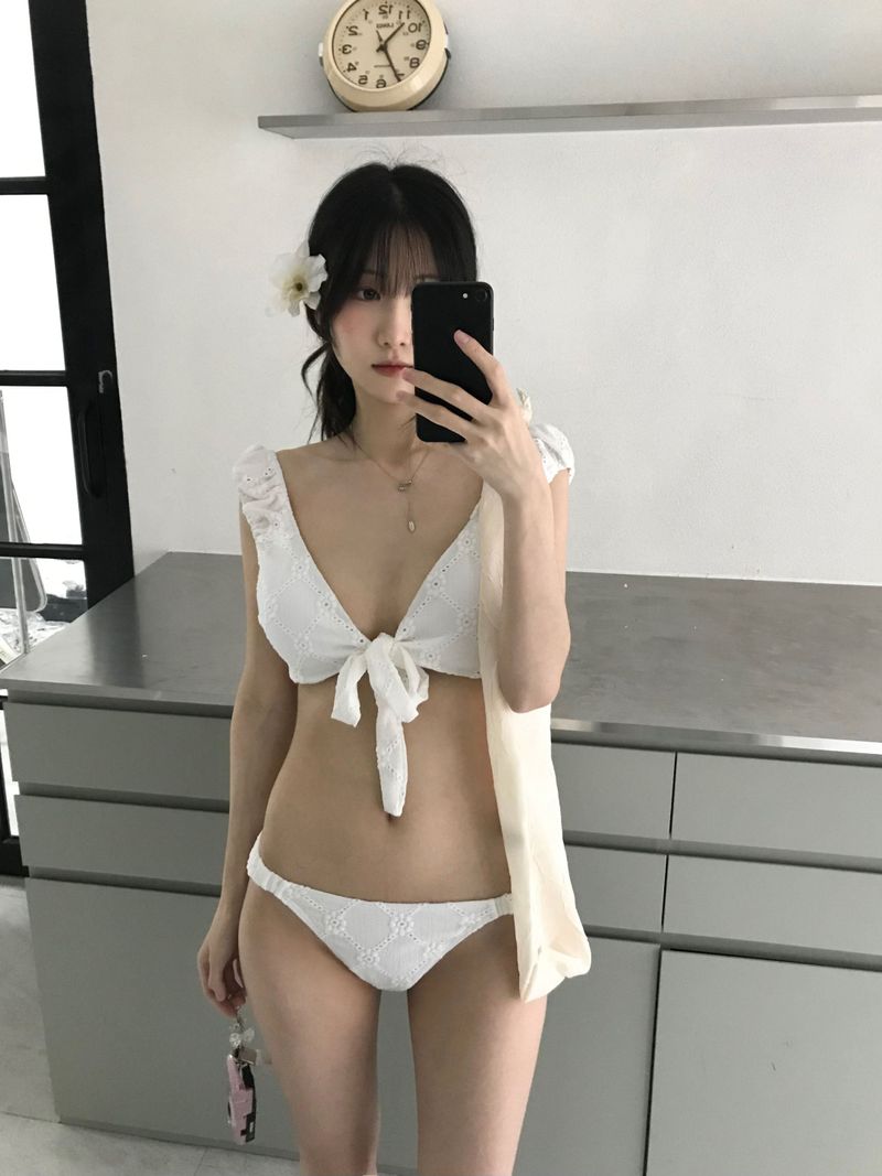 Punching tie bikini (one color)