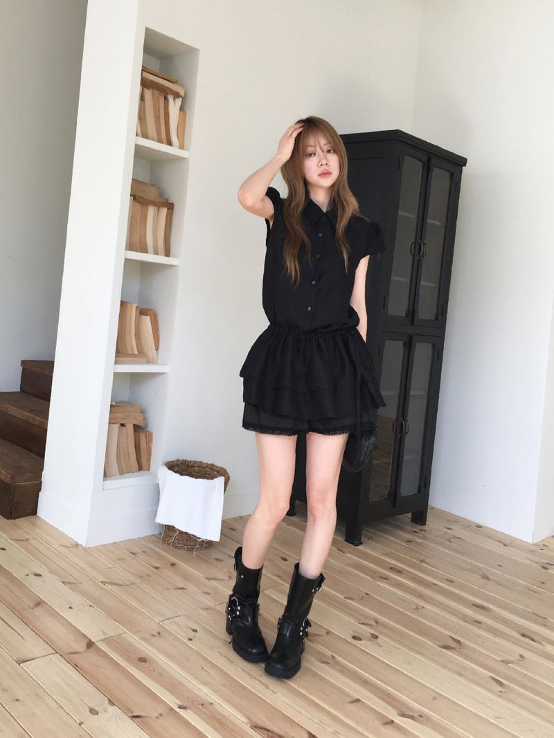 Lace buckle mini skirt pt
