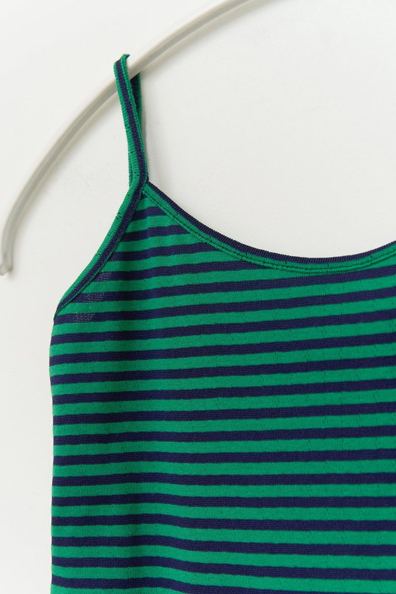(W) Leaves Sleeveless