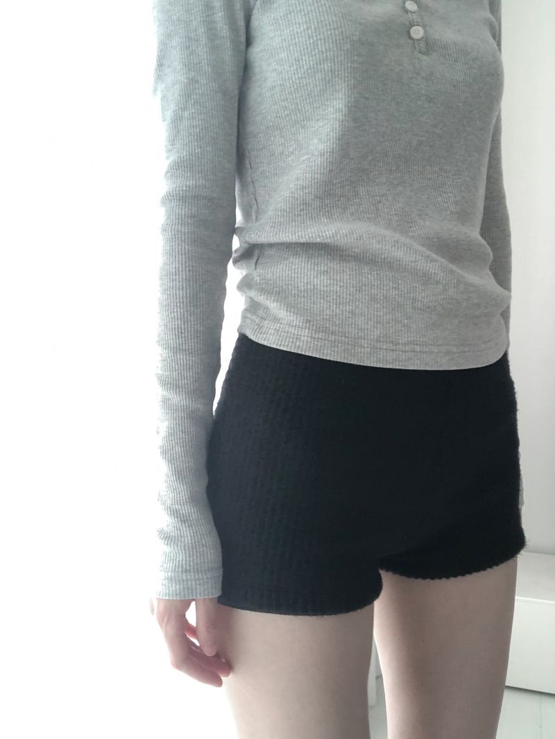 mild knit shorts (4c)