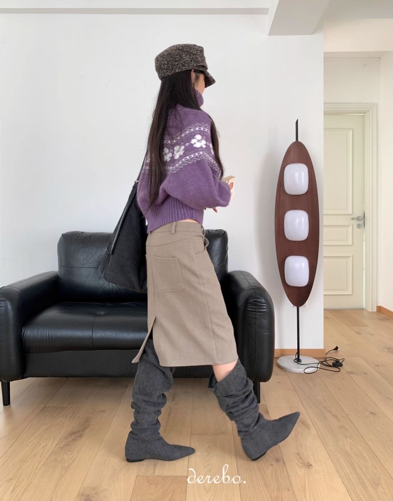 Moai Beige Midi Skirt