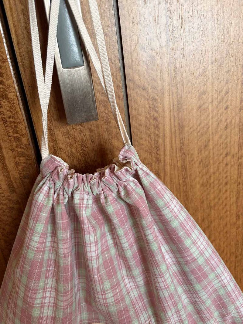 Pattern string pouch - pink check , S size