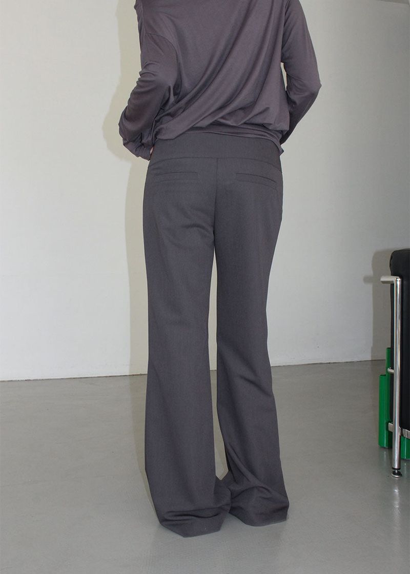 LOW CHIC SLACKS