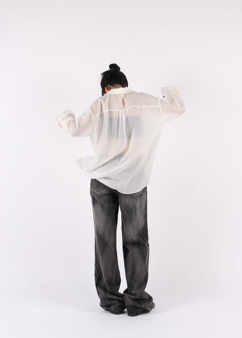 EYELET BLOUSE