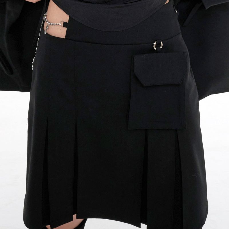 POCKET DETAIL CHAIN SKIRT(BLACK)