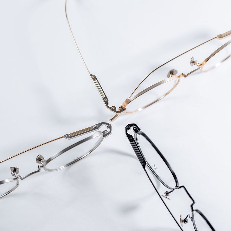 Knouun Round titanium glasses CODE. 102. B Sizzy Gold