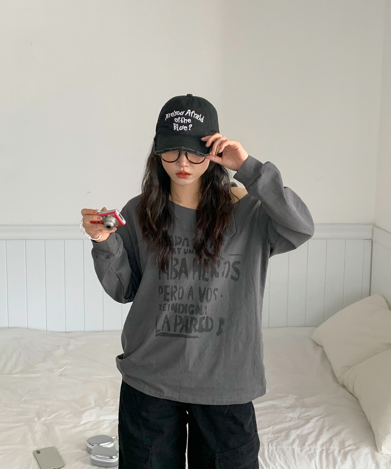 Yuto One Off-Shoulder T-Shirt