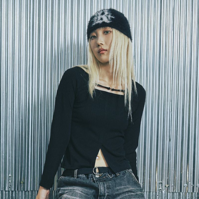 SQUARE NECK RIBBED TOP