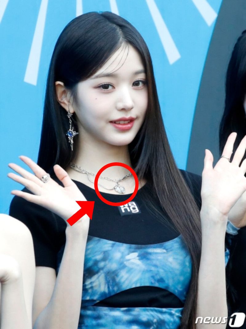 0064 [IVE WONYOUNG, REDVELVET PICK] Opal heart rhinestone necklace