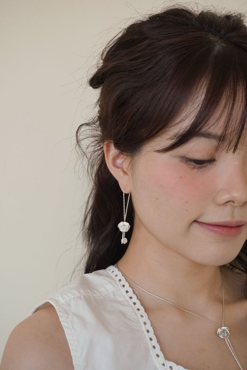 [MADE]DOUBLE FLOWER DROP EARRING