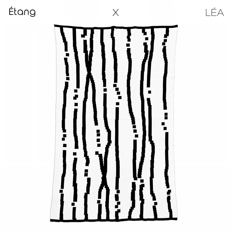 Étang knit blanket | White & Black