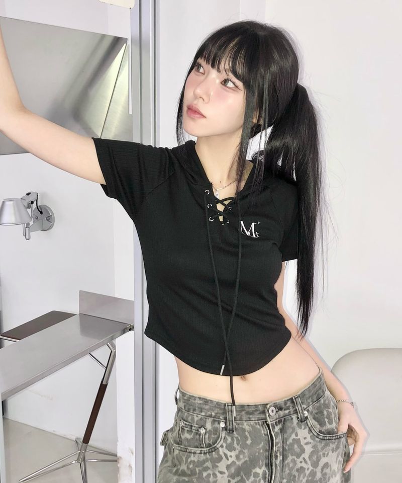 MUCENT（ムセント）の「AMANE PUNCHING EYELET RAGLAN HALF HOOD T (2Color)（Tops）」