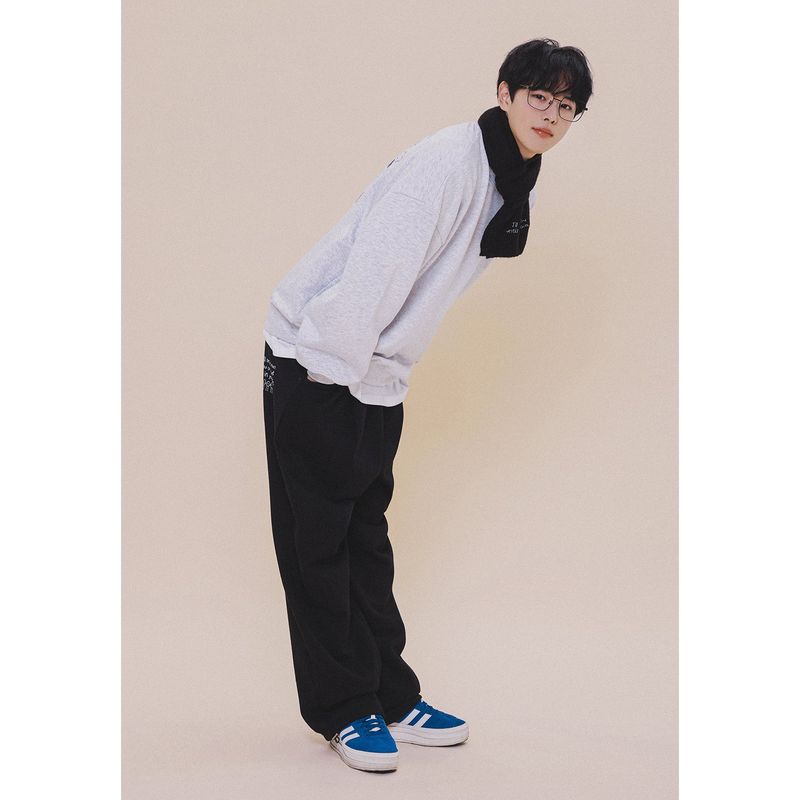 HOLYNUMBER7 X CHOI BYUNGCHAN LETTERING EMBROIDERY MUFFLER_BLACK