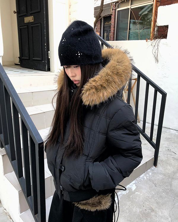 WONDER WONDER(ワンダーワンダー)の「Rayun Fur Hood Short Zip-Up Padding Jacket(Jackets/Outerwear)」