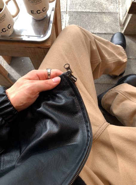 Waini Crack Two-Way Semi-Over Leather Jacket