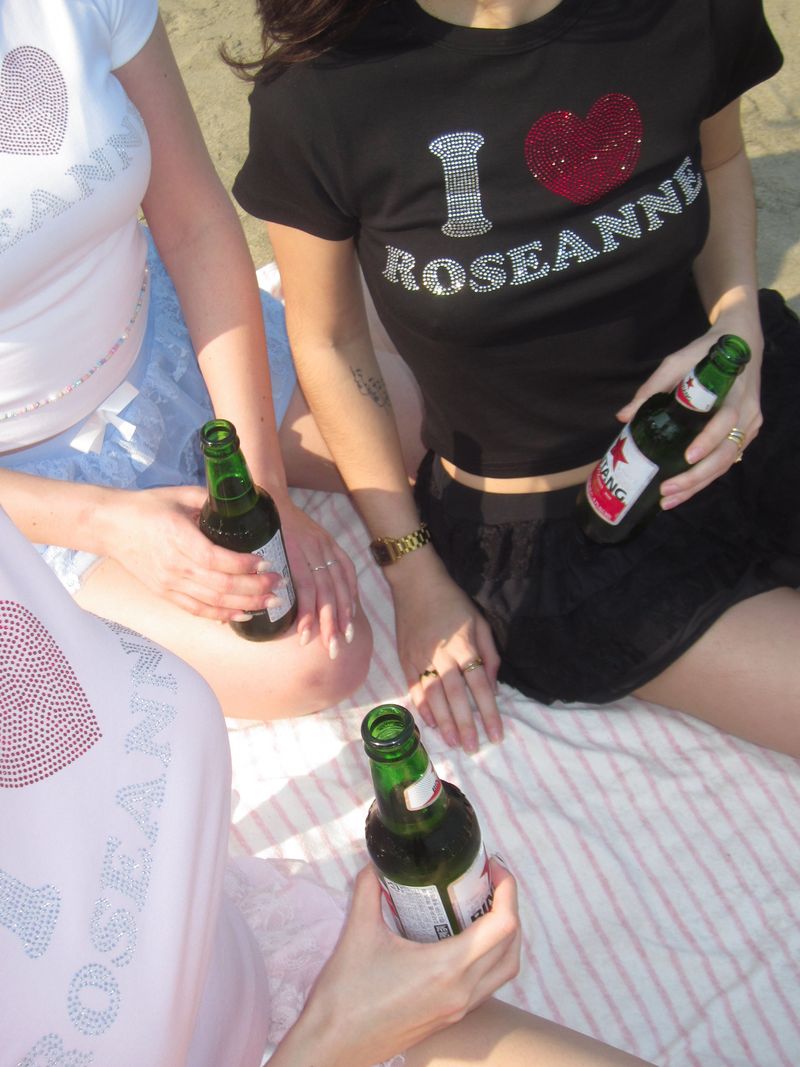 I♥︎ROSEANNE TWINKLE TEE (BLACK)