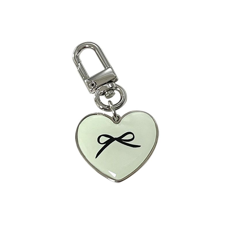 allthesamestudio(オールザセイムスタジオ)の「Ribbon heart epoxy keyring (lime cream)(Toys/Key Holders)」