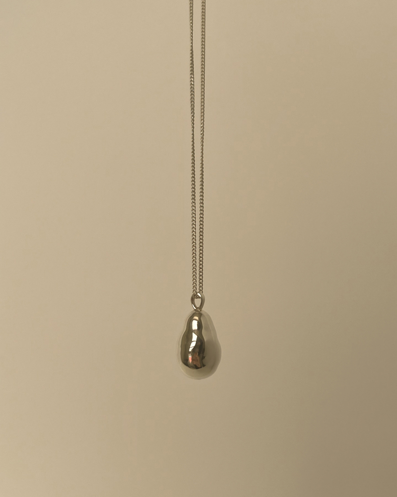 Sweet pear necklace (silver)
