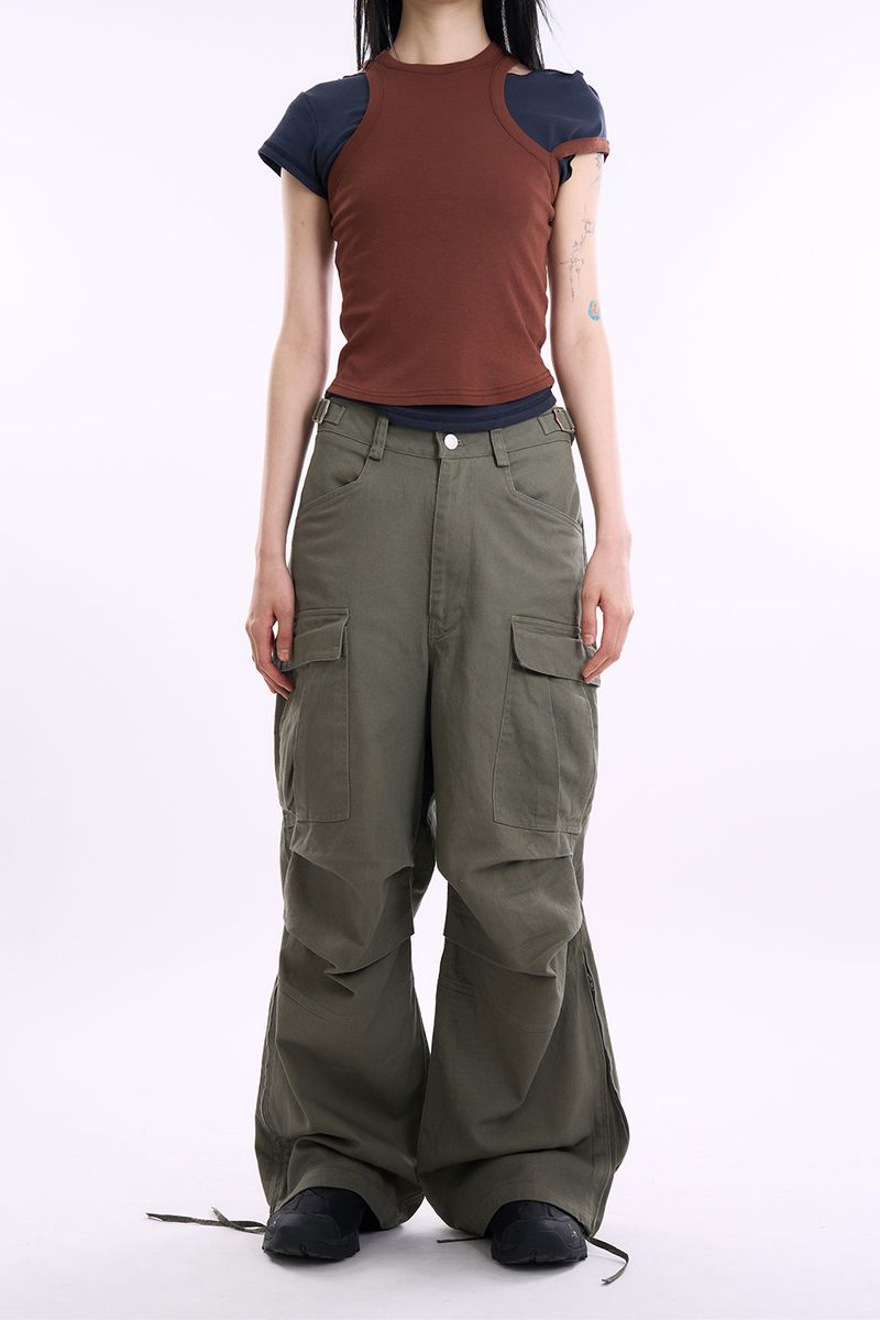 Raucohouse（ラウコハウス）の「Trap side zipper parachute cargo pants（Pants）」