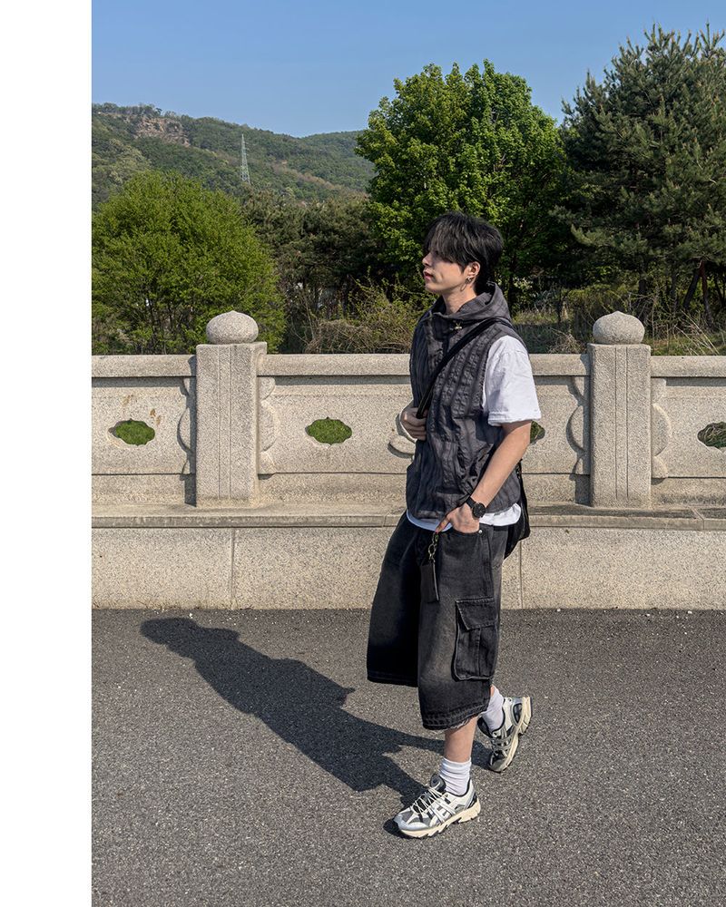 Crinkle Check Hooded Anorak Vest