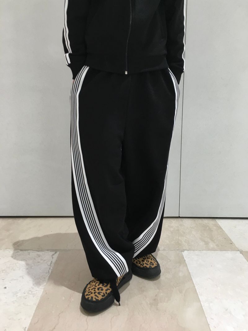 Bant Diagonal Track Wide Sweatpants 3C