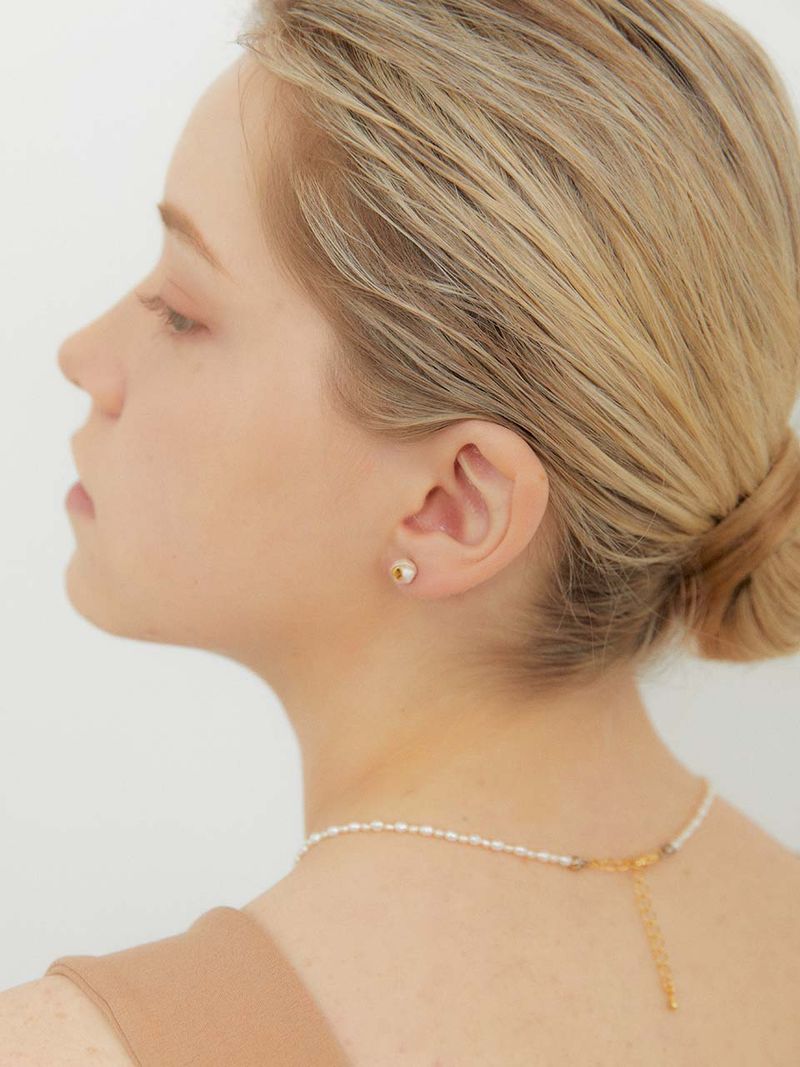 2021 PANTONE stratum pearl earring (PB)