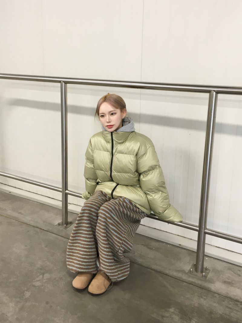 Momongdeu Pogle Stripe Pants (2c)