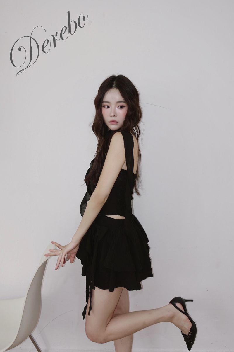 black rose frill halter neck skirt two-piece