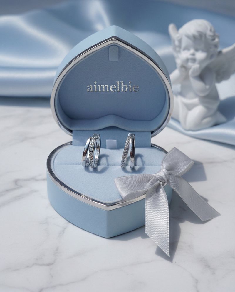 Glint Dual Ring Huggies Piercing