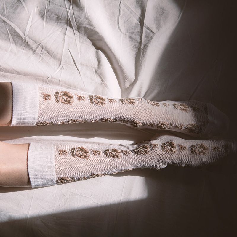 in vere florente : bright white