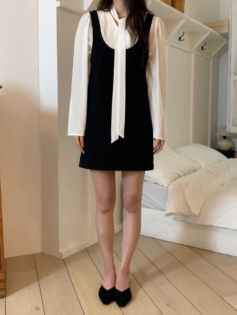 silk ribbon tie blouse