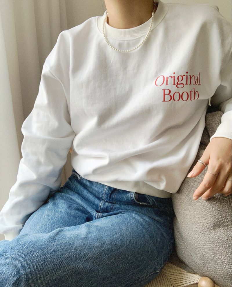 original logo sweat shirt. white